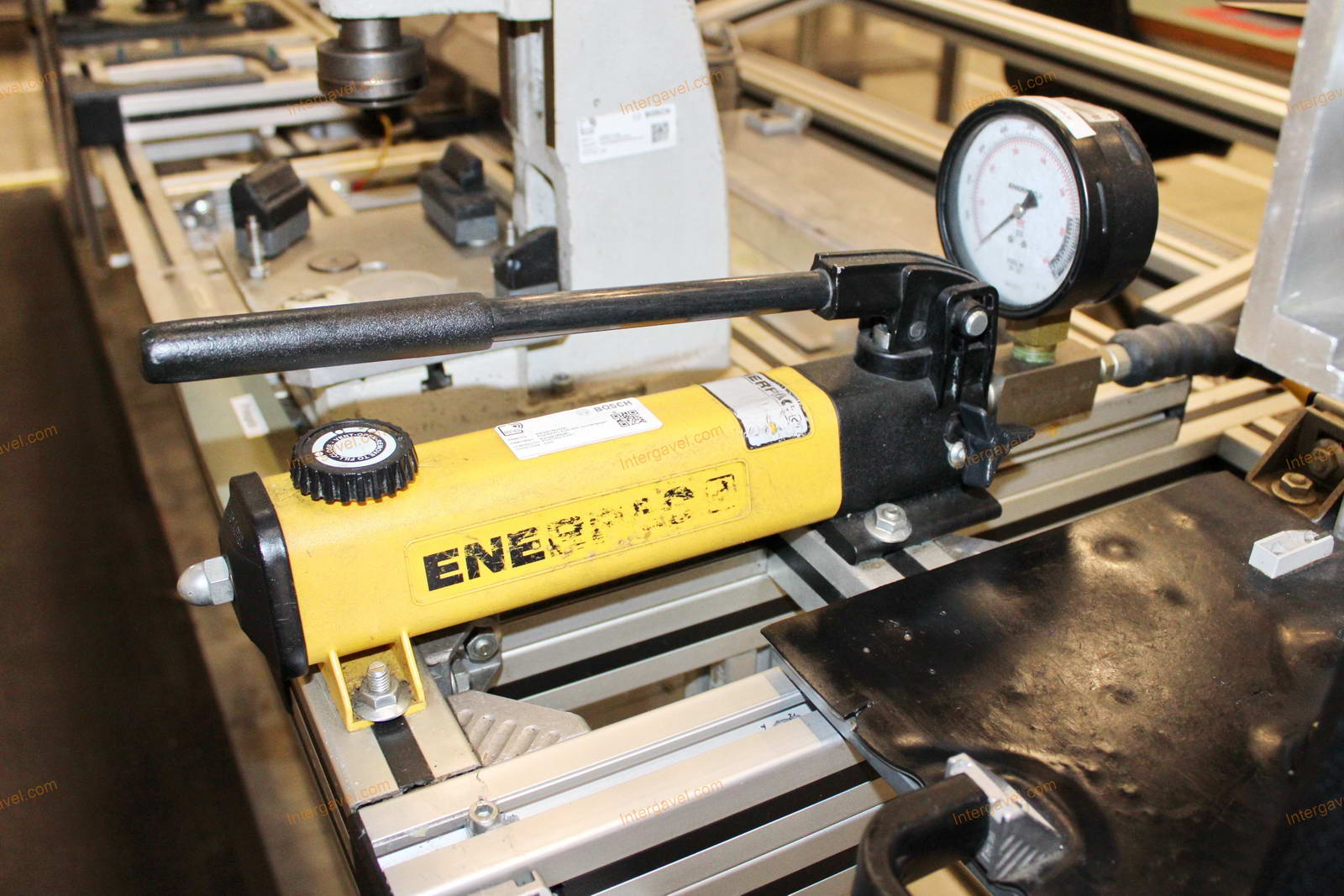 Szerelő munkahely 41