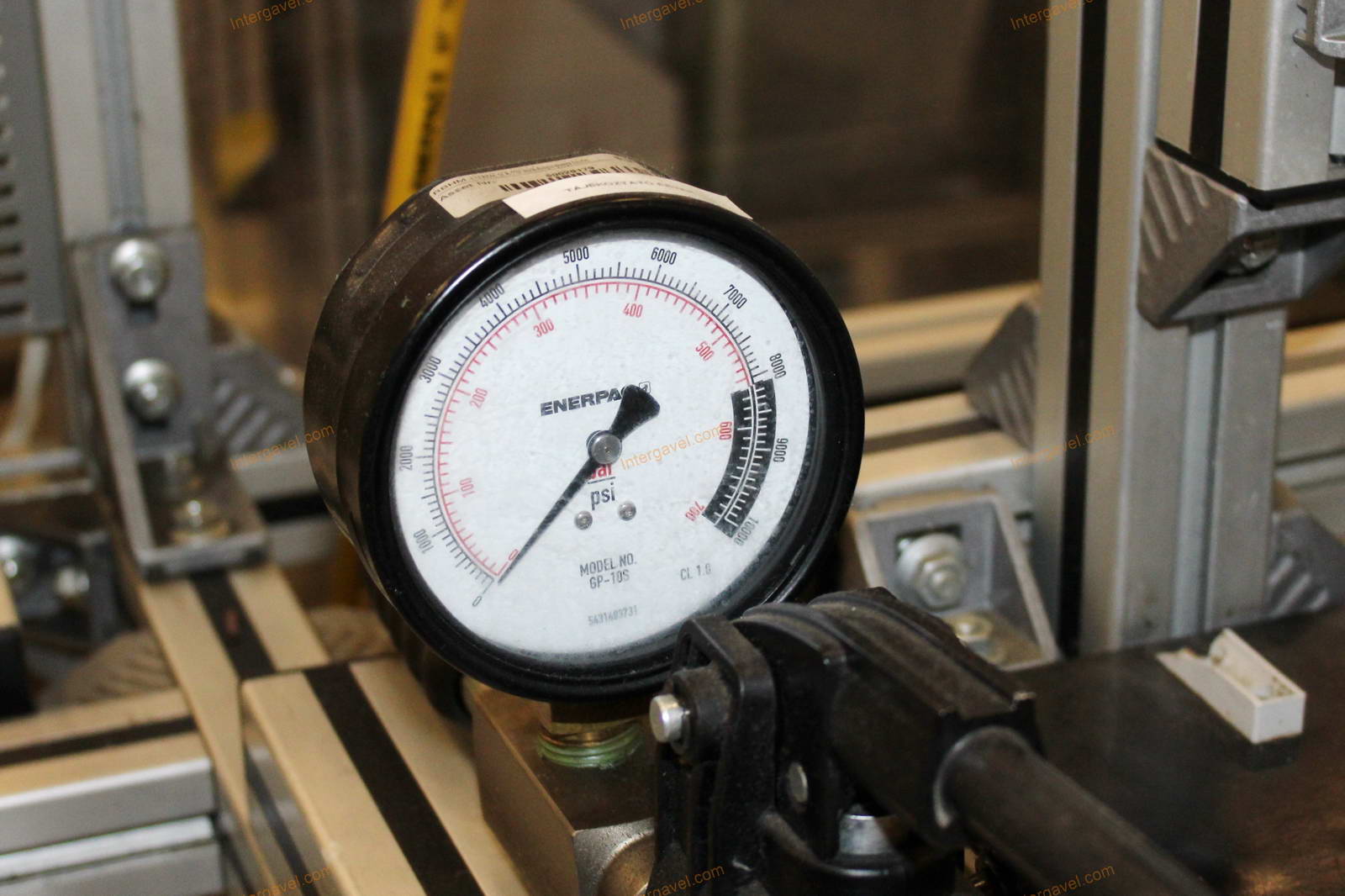 Szerelő munkahely 42