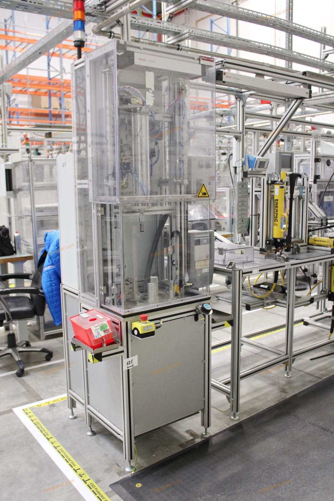 Szerelő munkahely 51