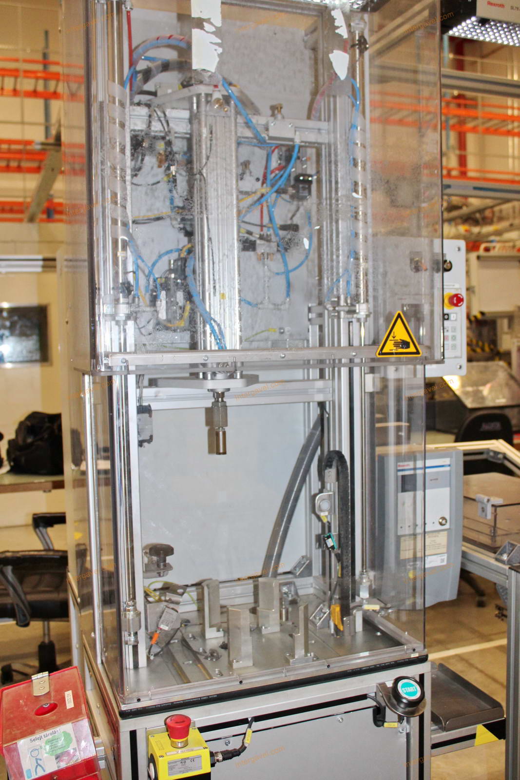 Szerelő munkahely 54