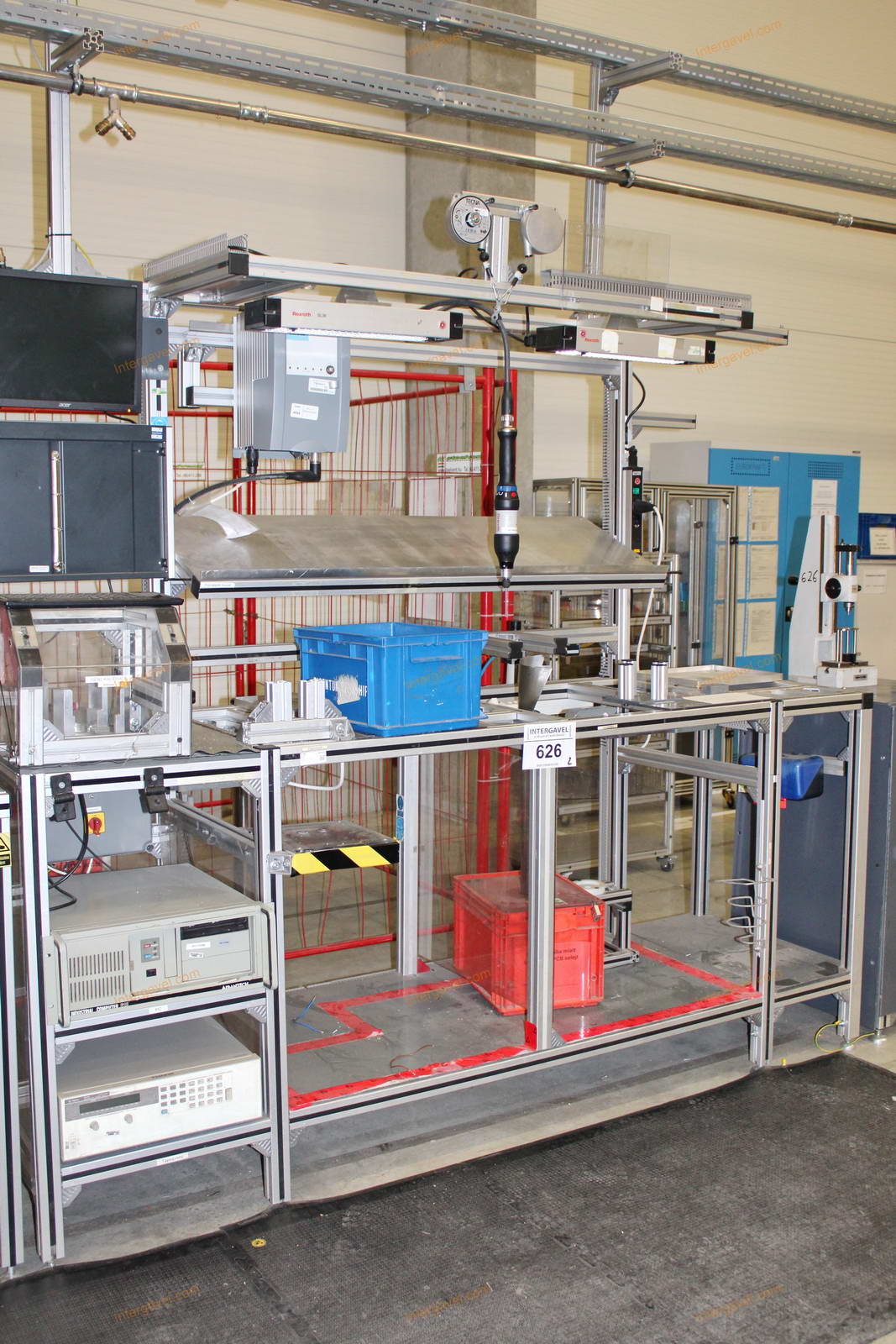 Szerelő munkahely 2