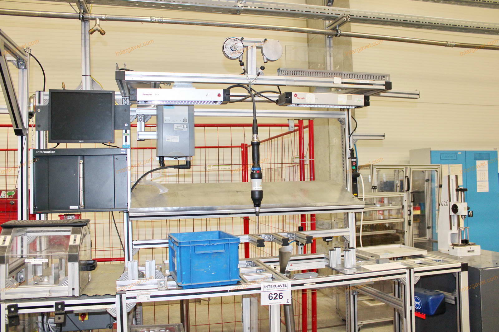 Szerelő munkahely 8