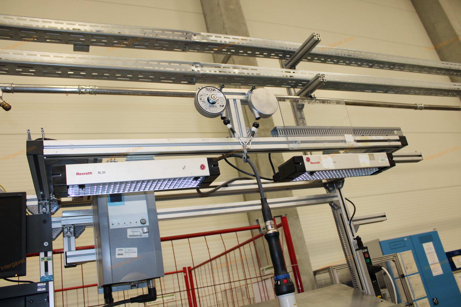 Szerelő munkahely 12