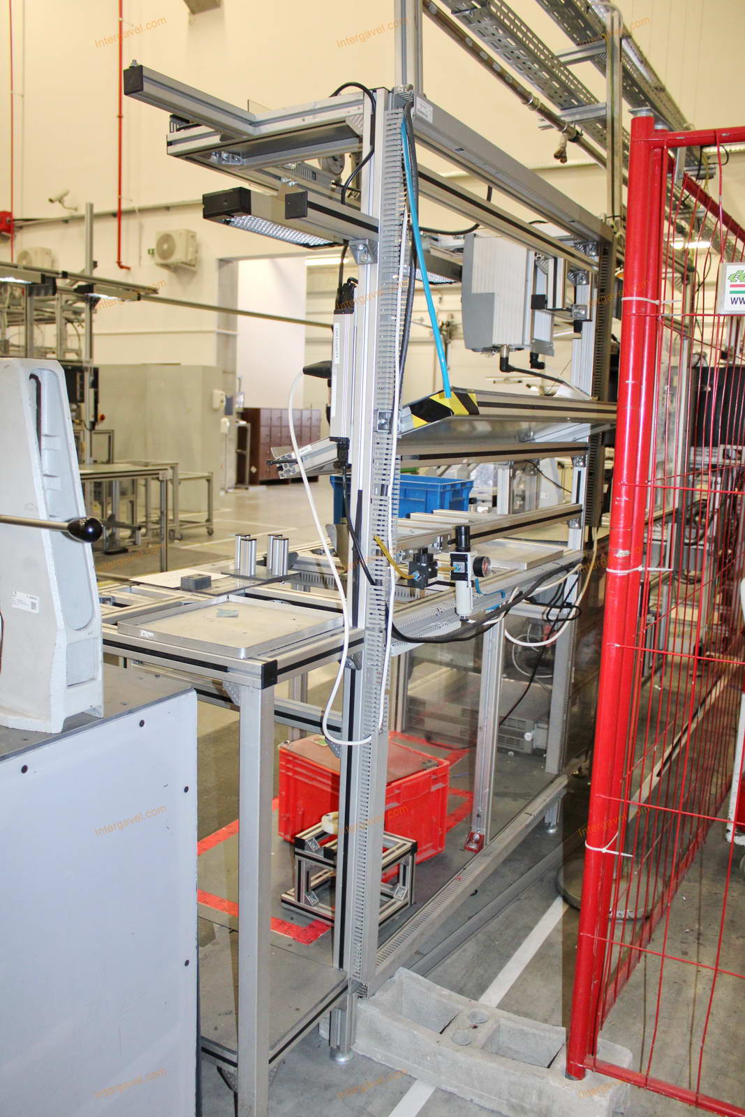 Szerelő munkahely 14