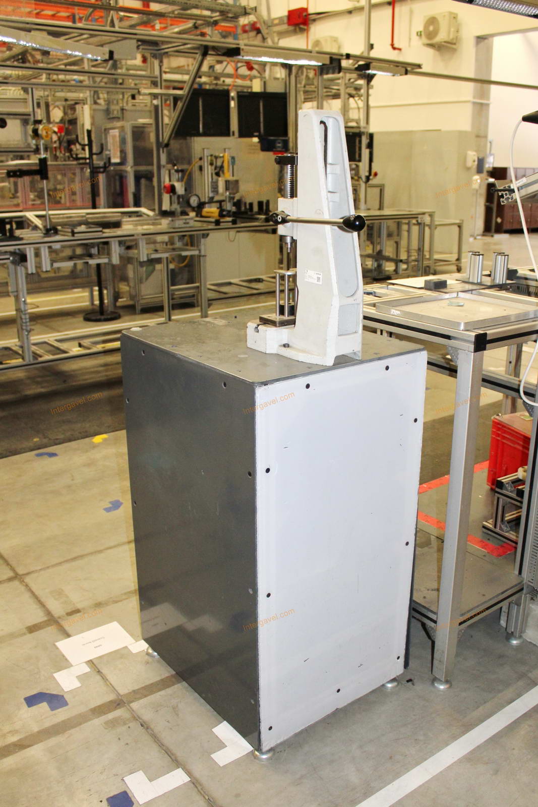 Szerelő munkahely 21