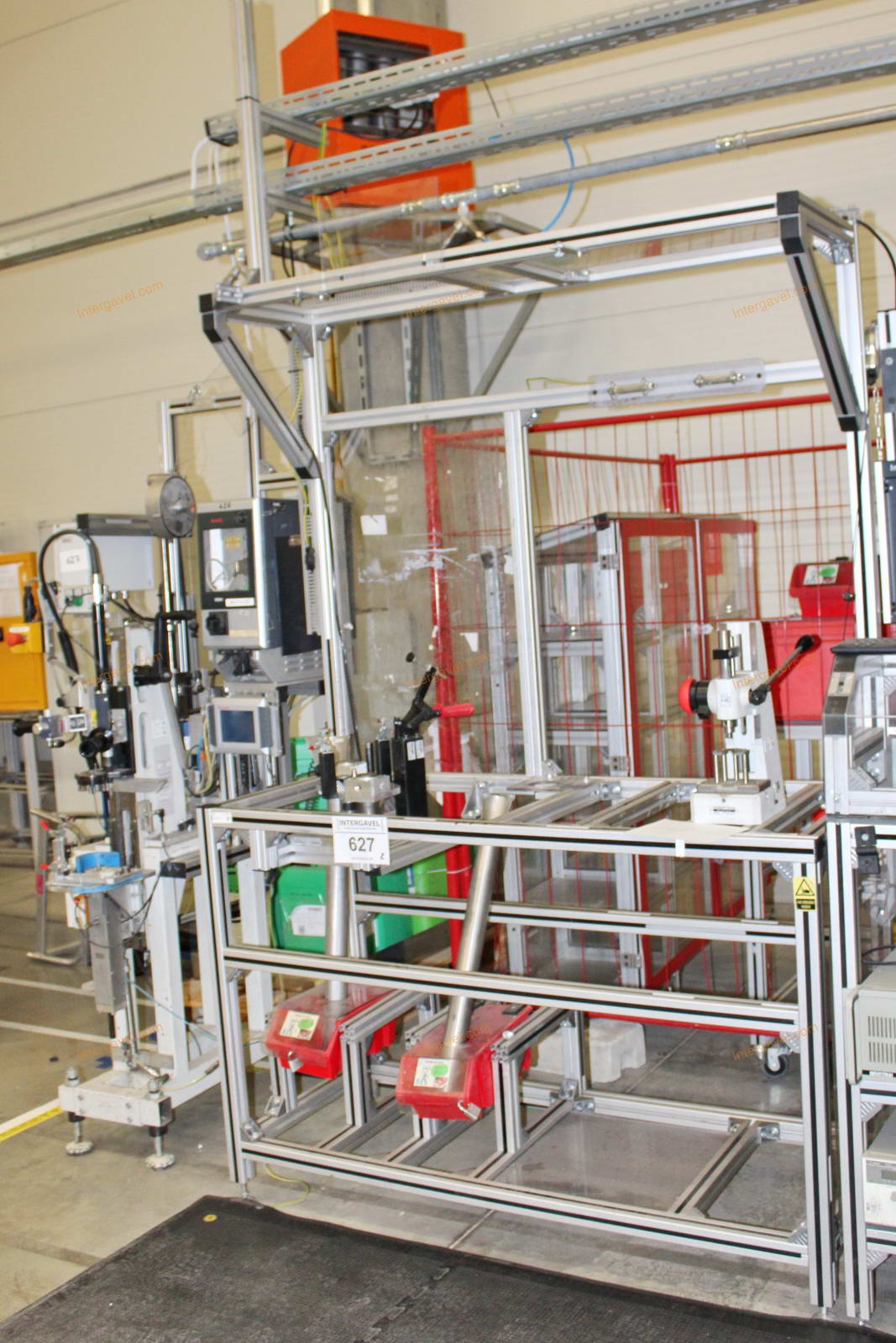 Szerelő munkahely 2