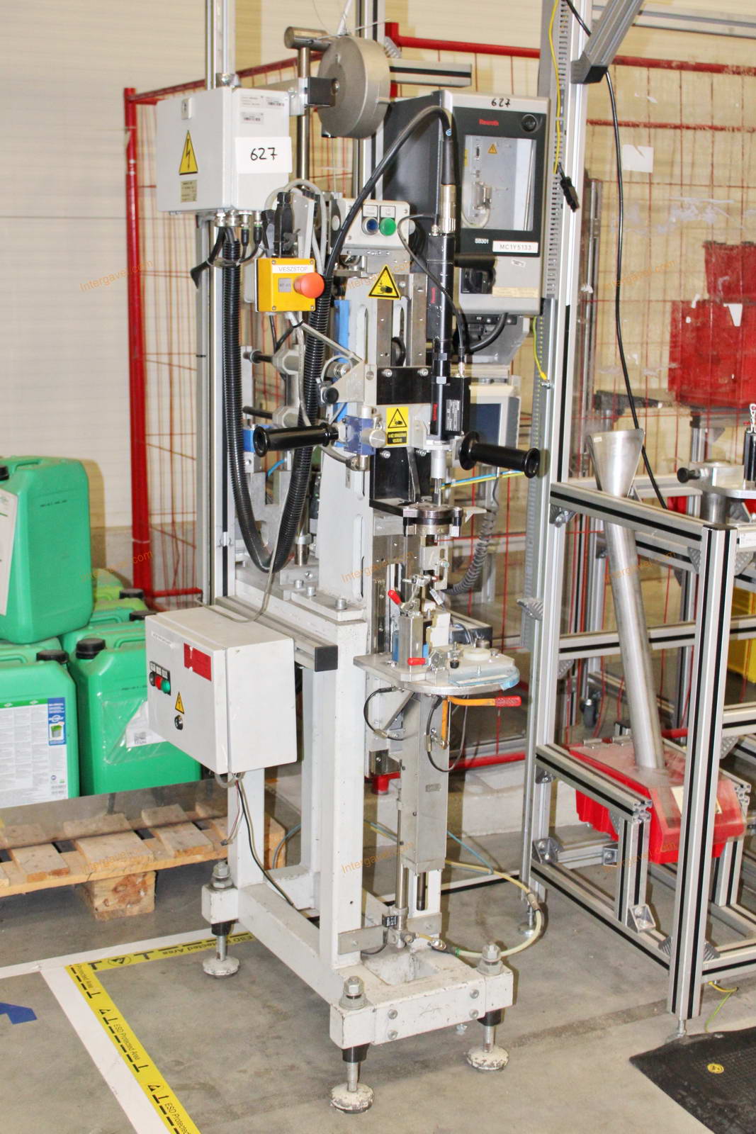 Szerelő munkahely 9