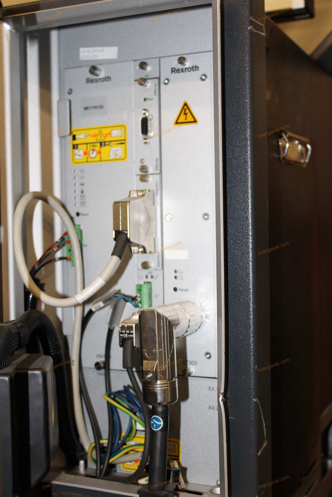 Szerelő munkahely 16