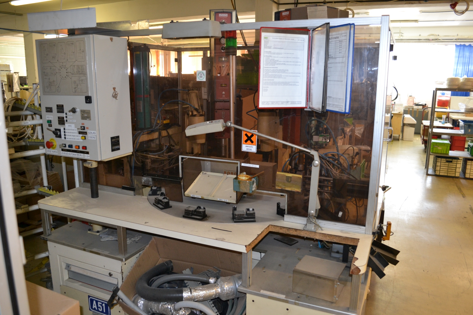 Összeszerelő gép 6