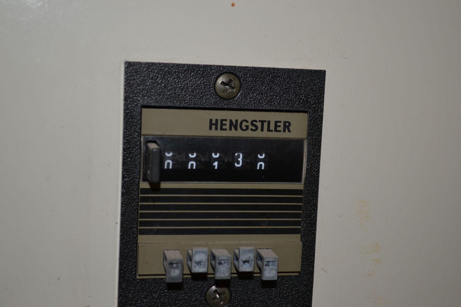 Összeszerelő gép 9