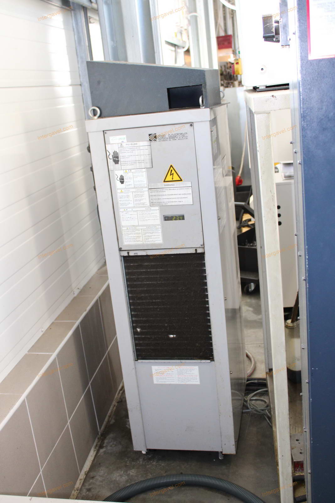 CNC milling machine 20