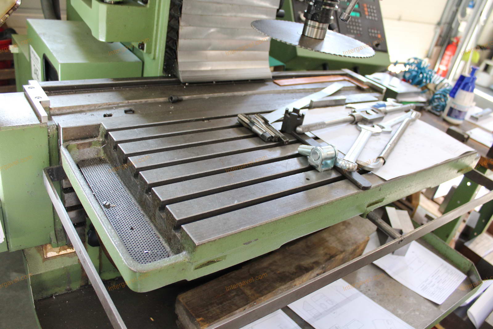 Milling machine 7