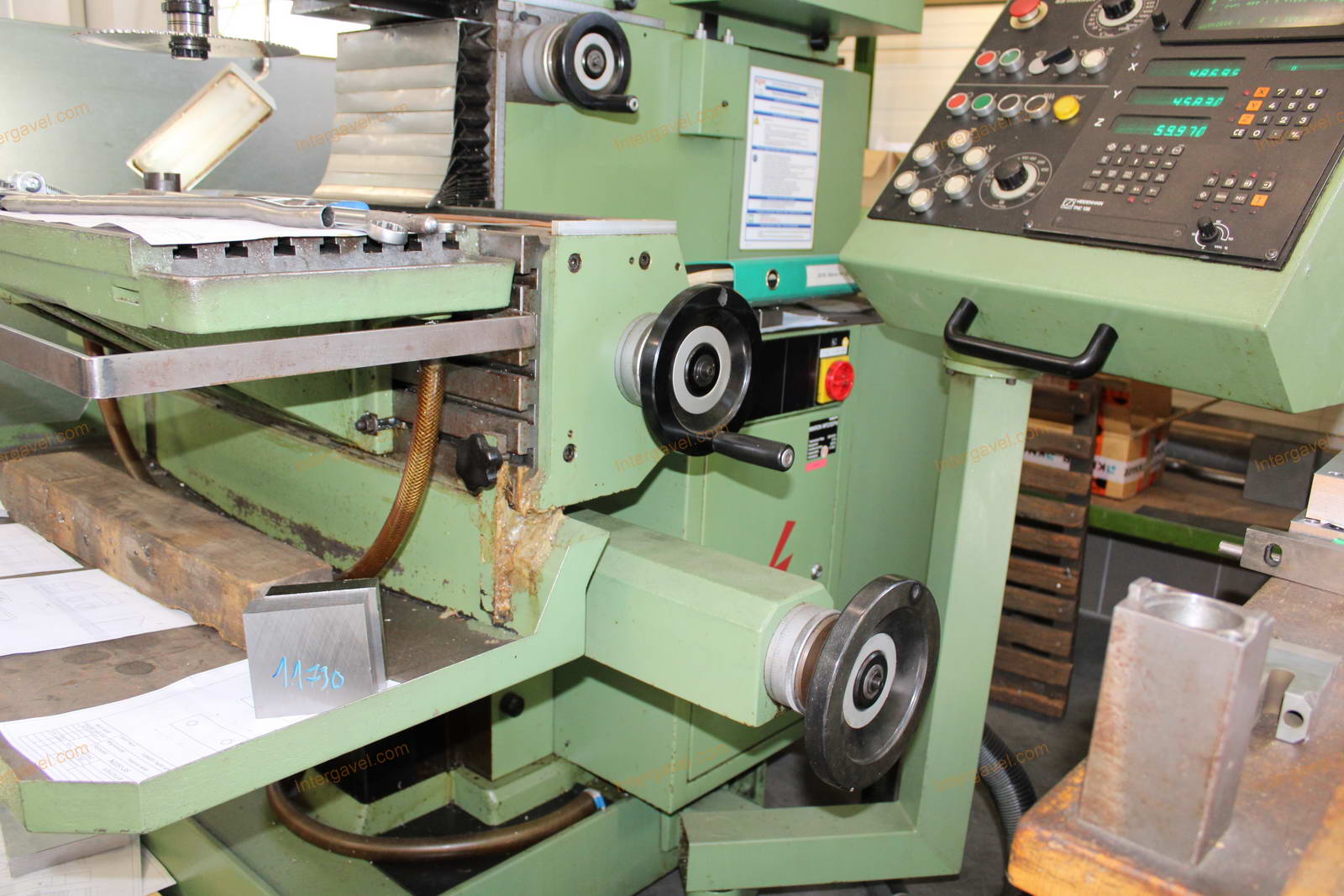 Milling machine 10
