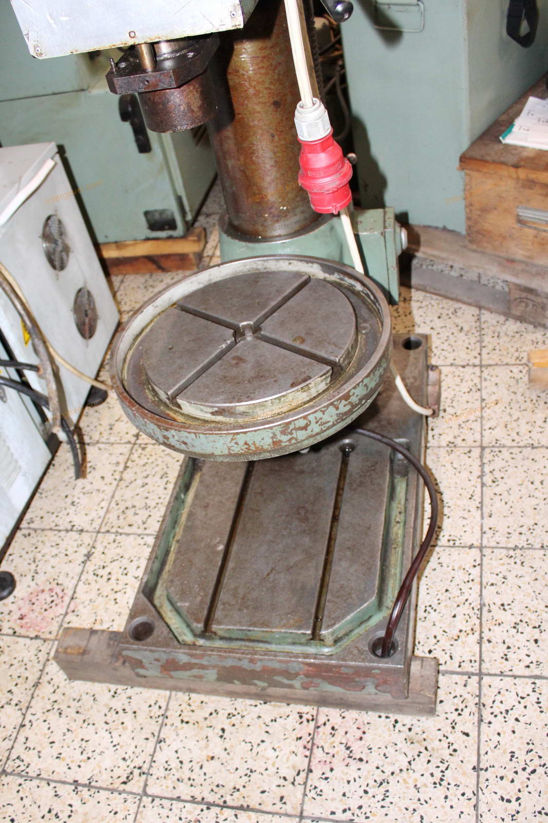 Column drill machine 8