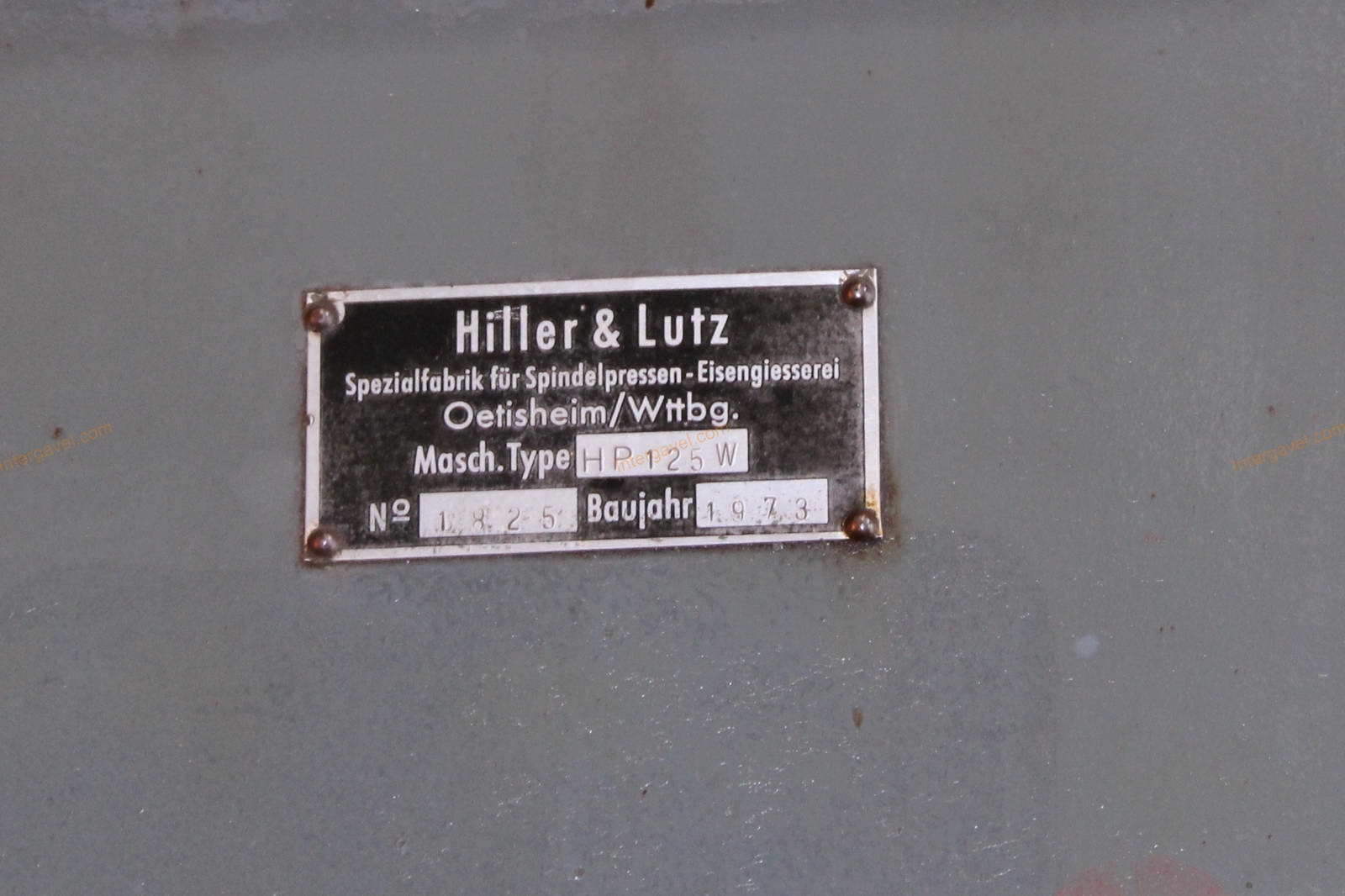 Four-pillar spindle press 2