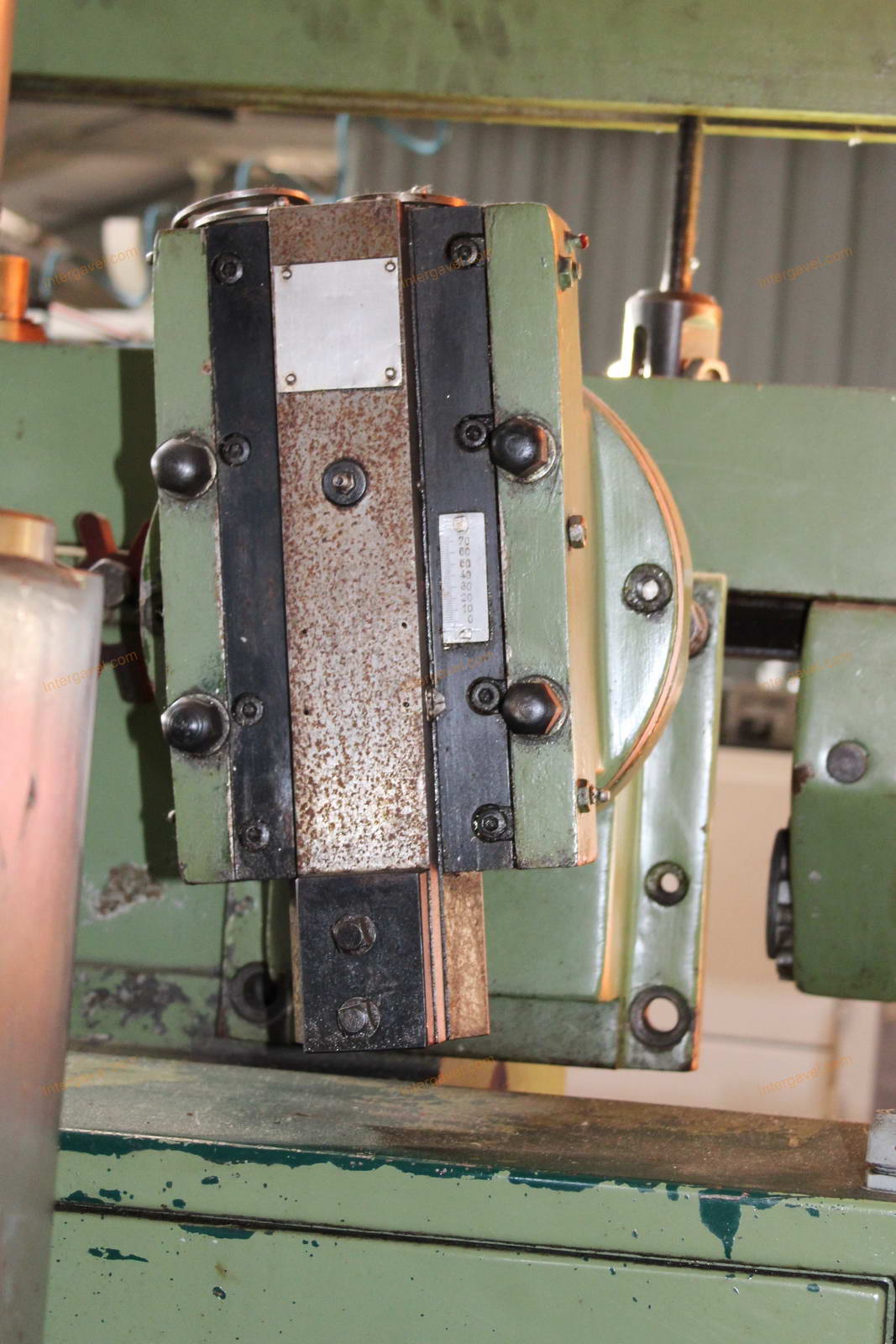 Milling machine 8