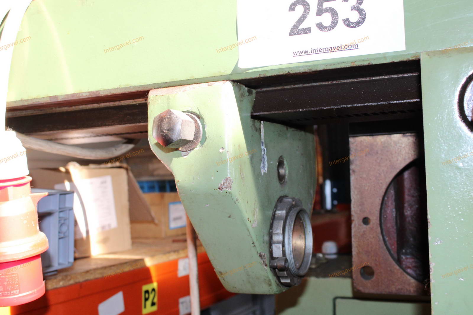Milling machine 9