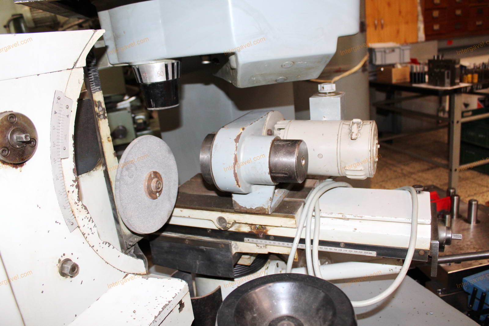 Optikai köszörű 6