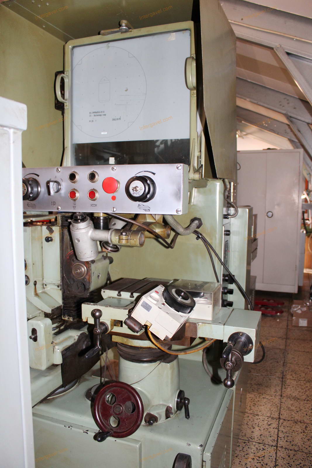 Optikai köszörű 3