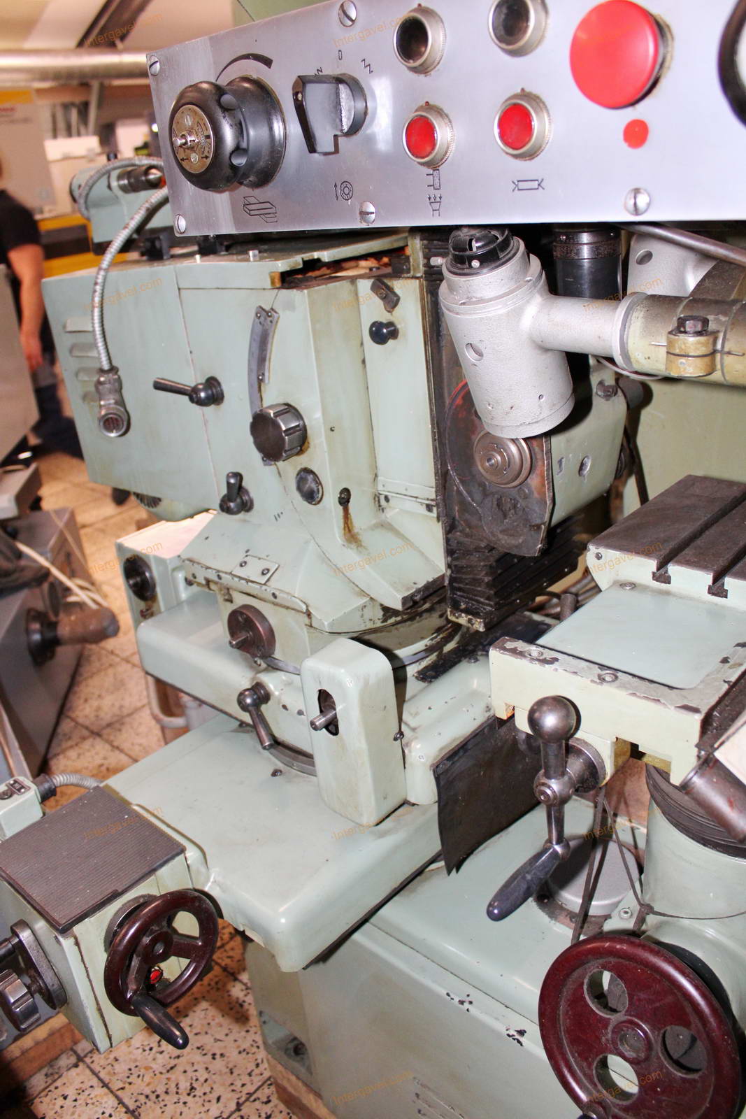 Optikai köszörű 7