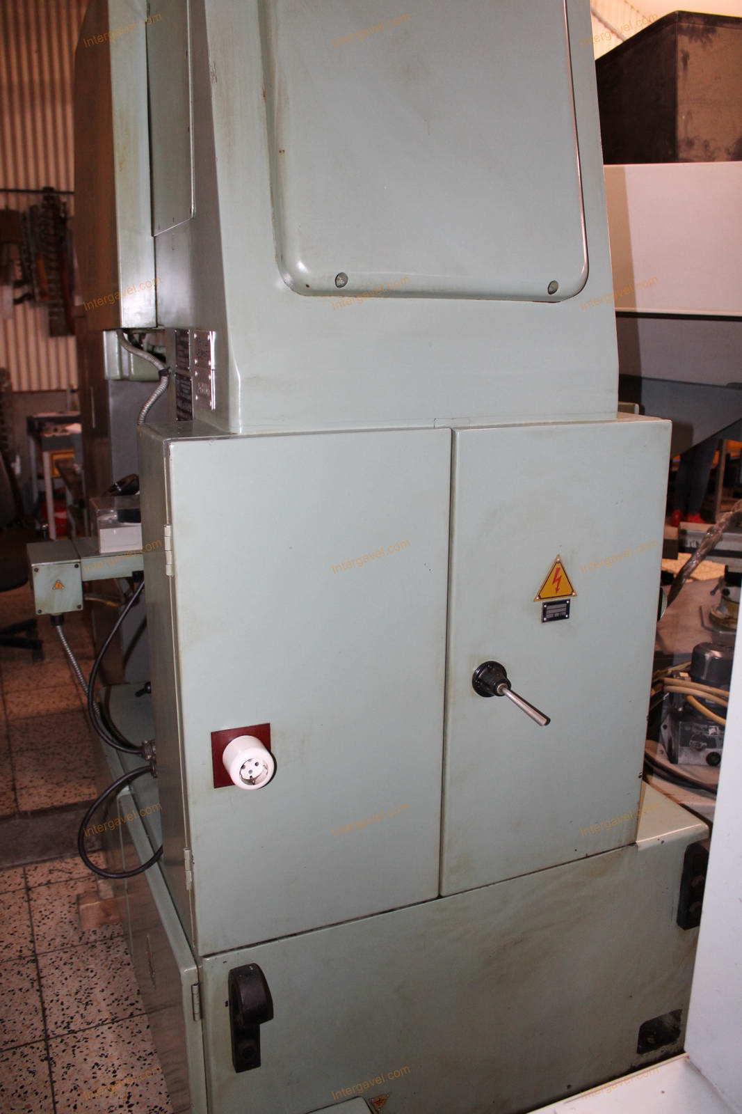 Optikai köszörű 9