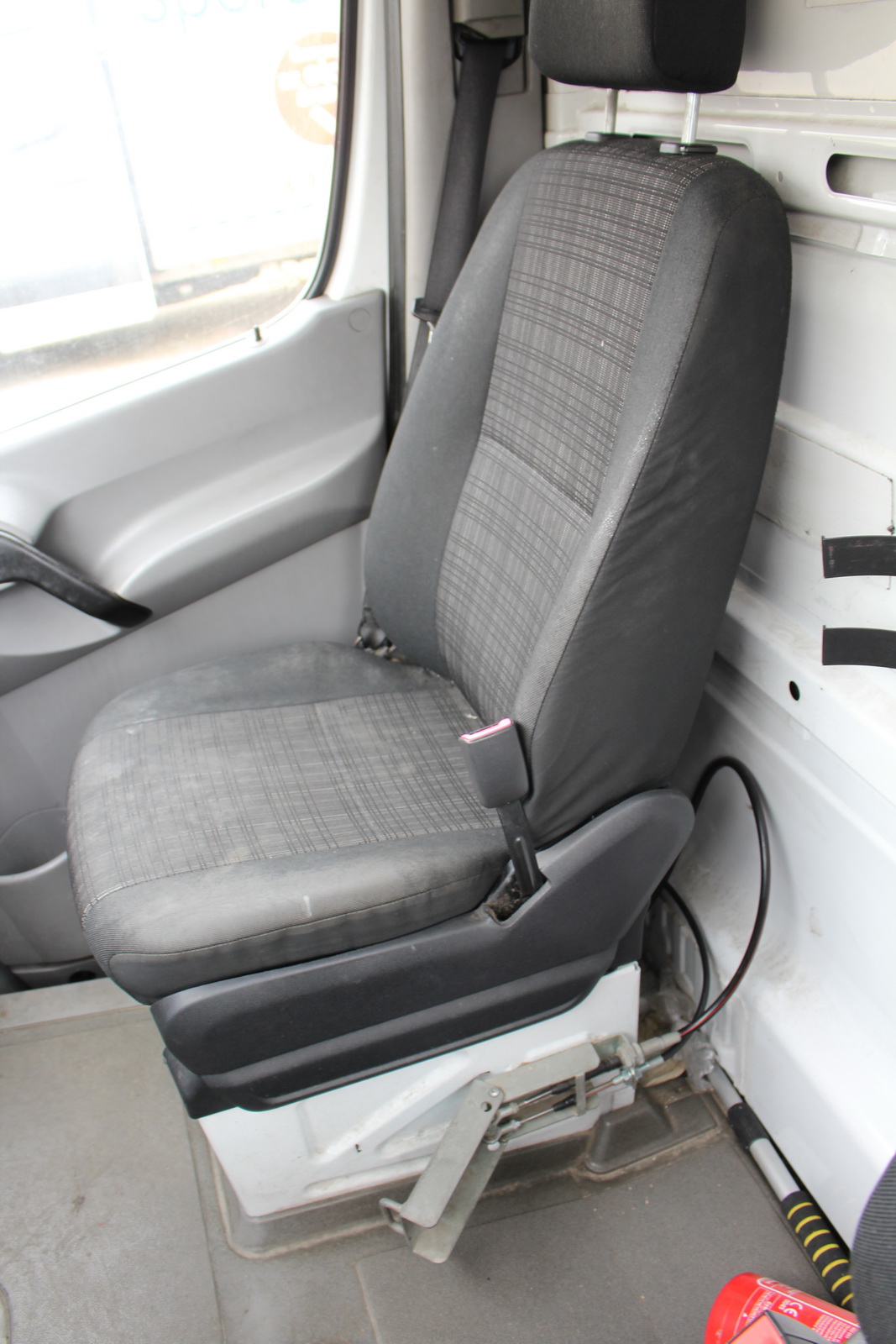 Hűtős kisteherautó 11