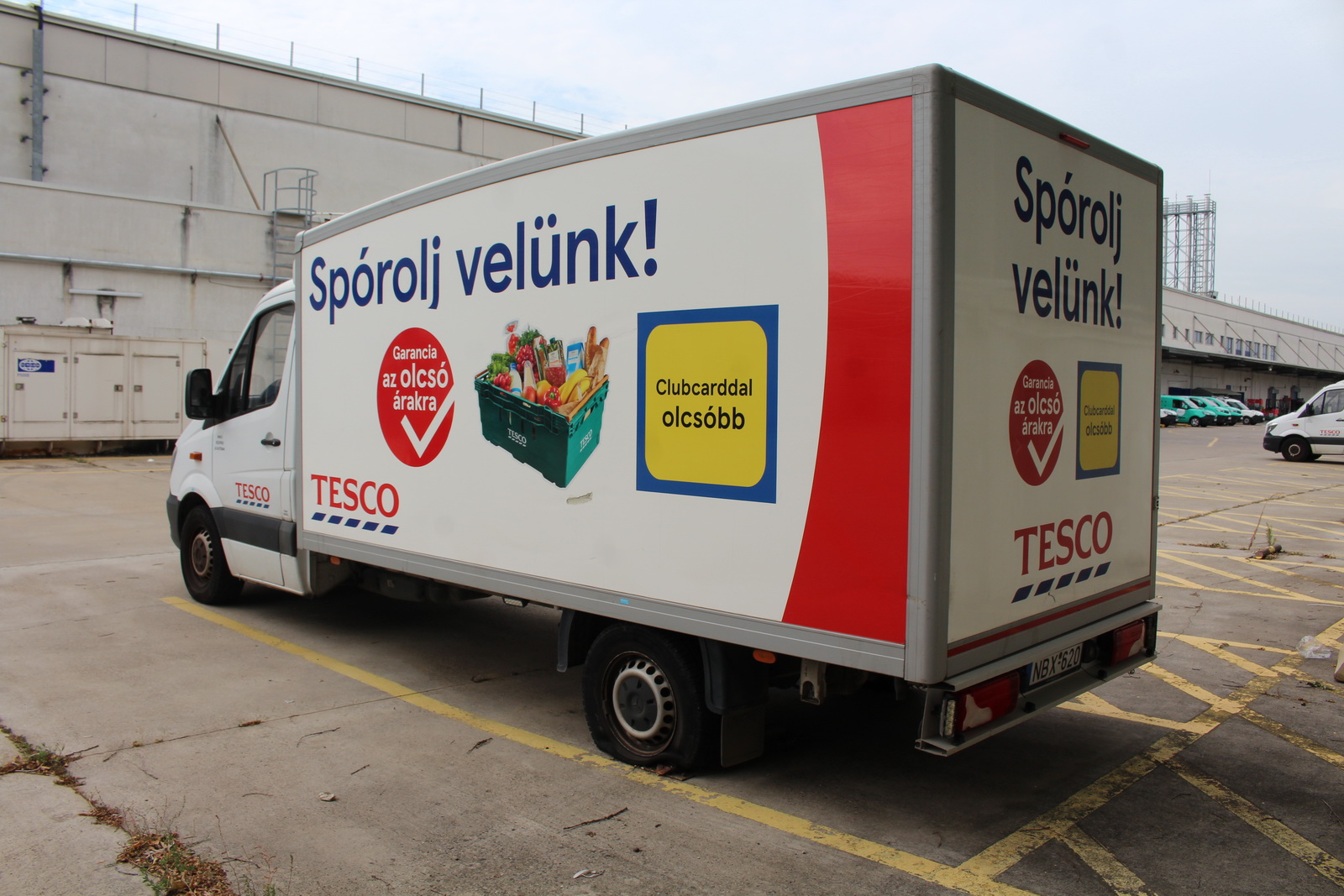 Hűtős kisteherautó 5