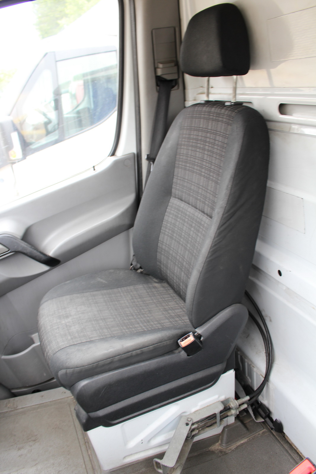 Hűtős kisteherautó 13