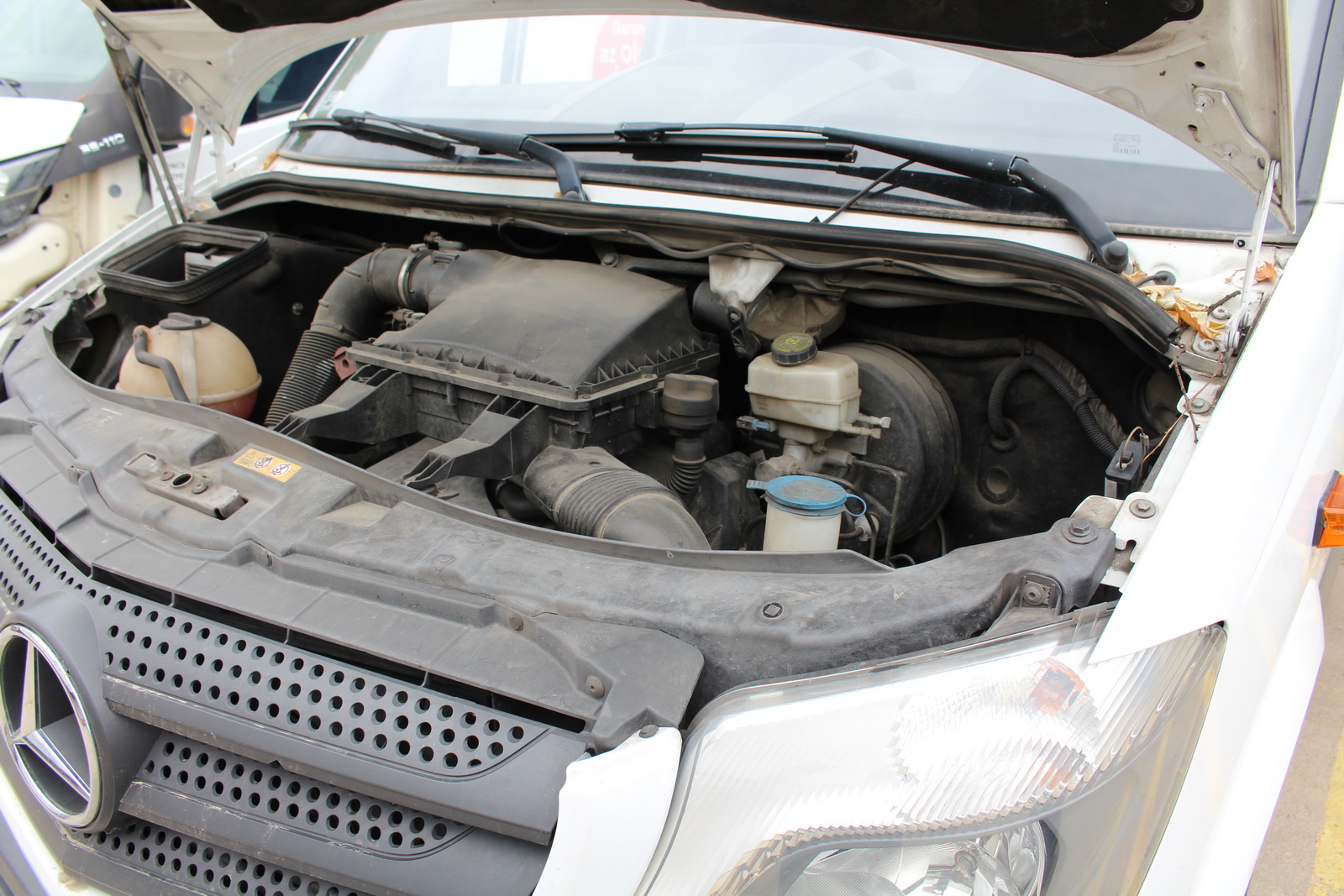 Hűtős kisteherautó 15