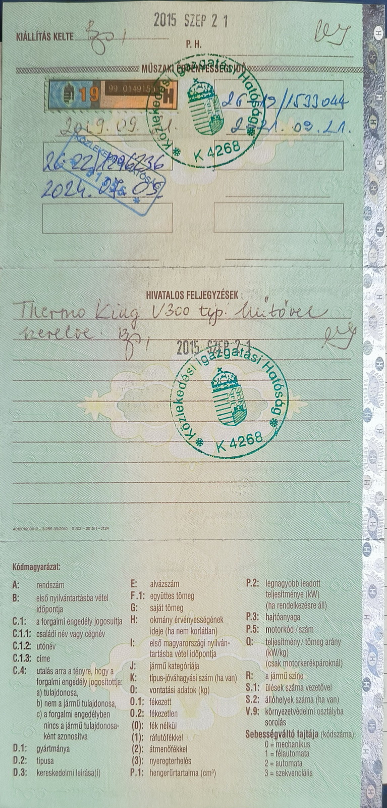 Hűtős kisteherautó 19