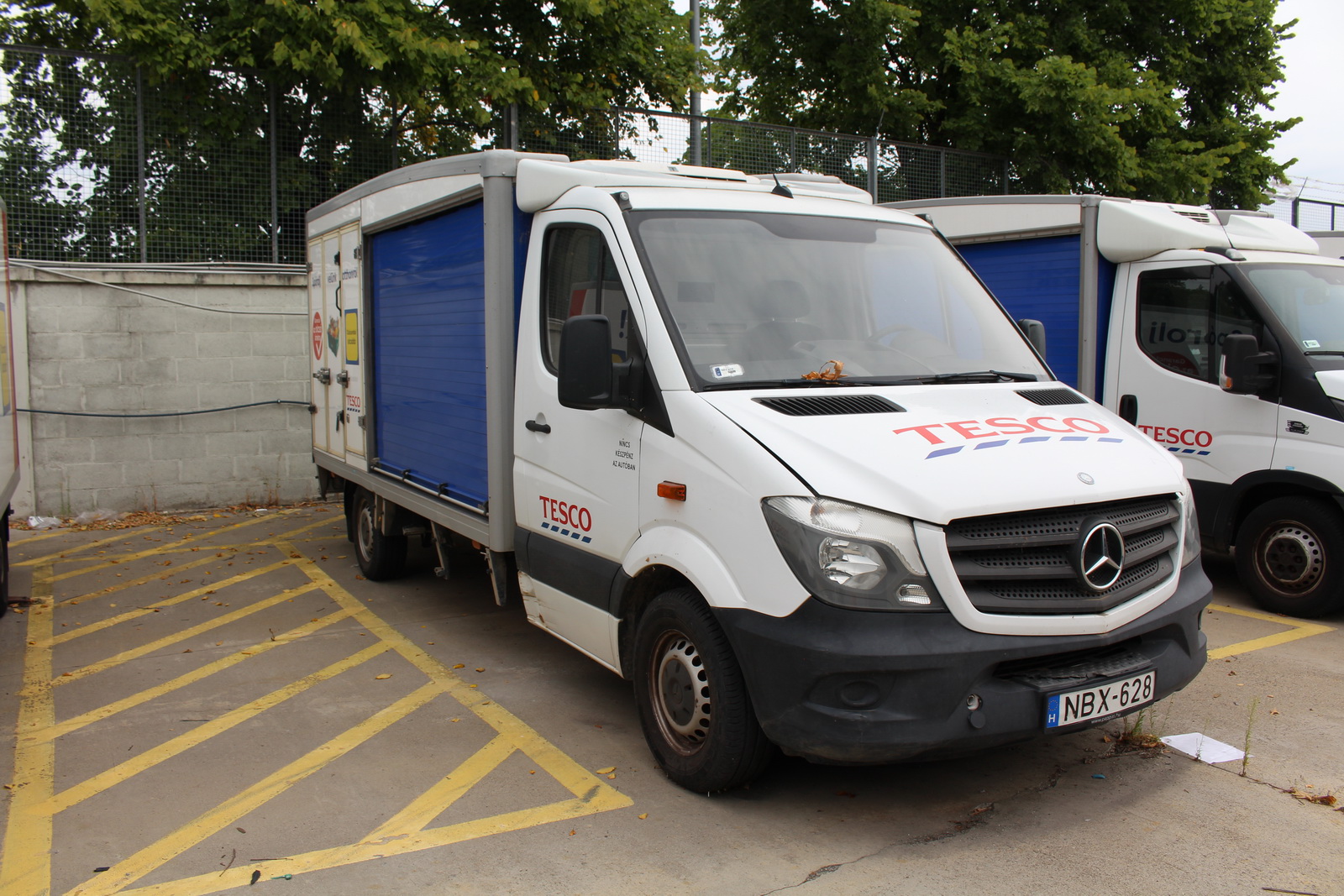 Hűtős kisteherautó 2