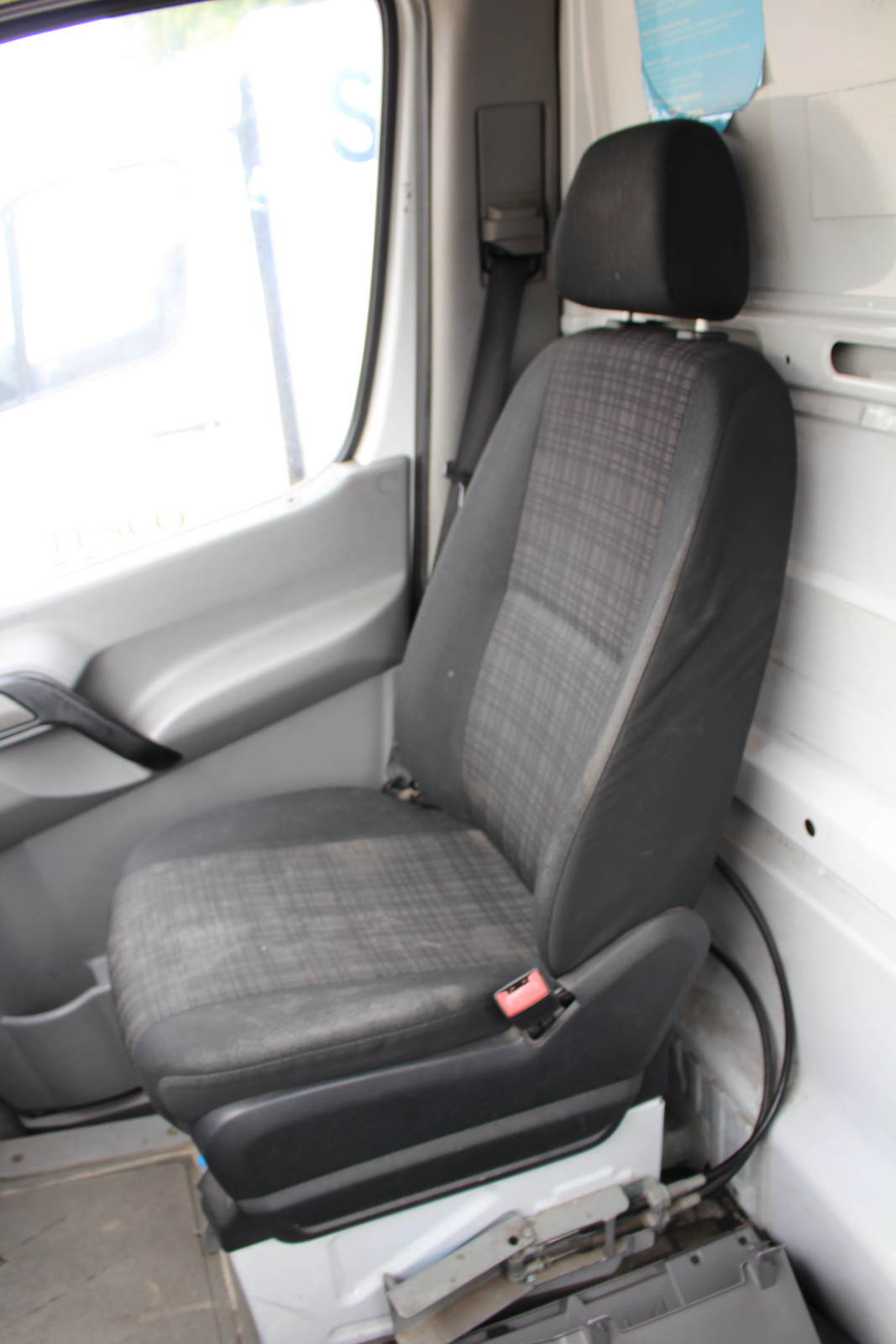 Hűtős kisteherautó 13