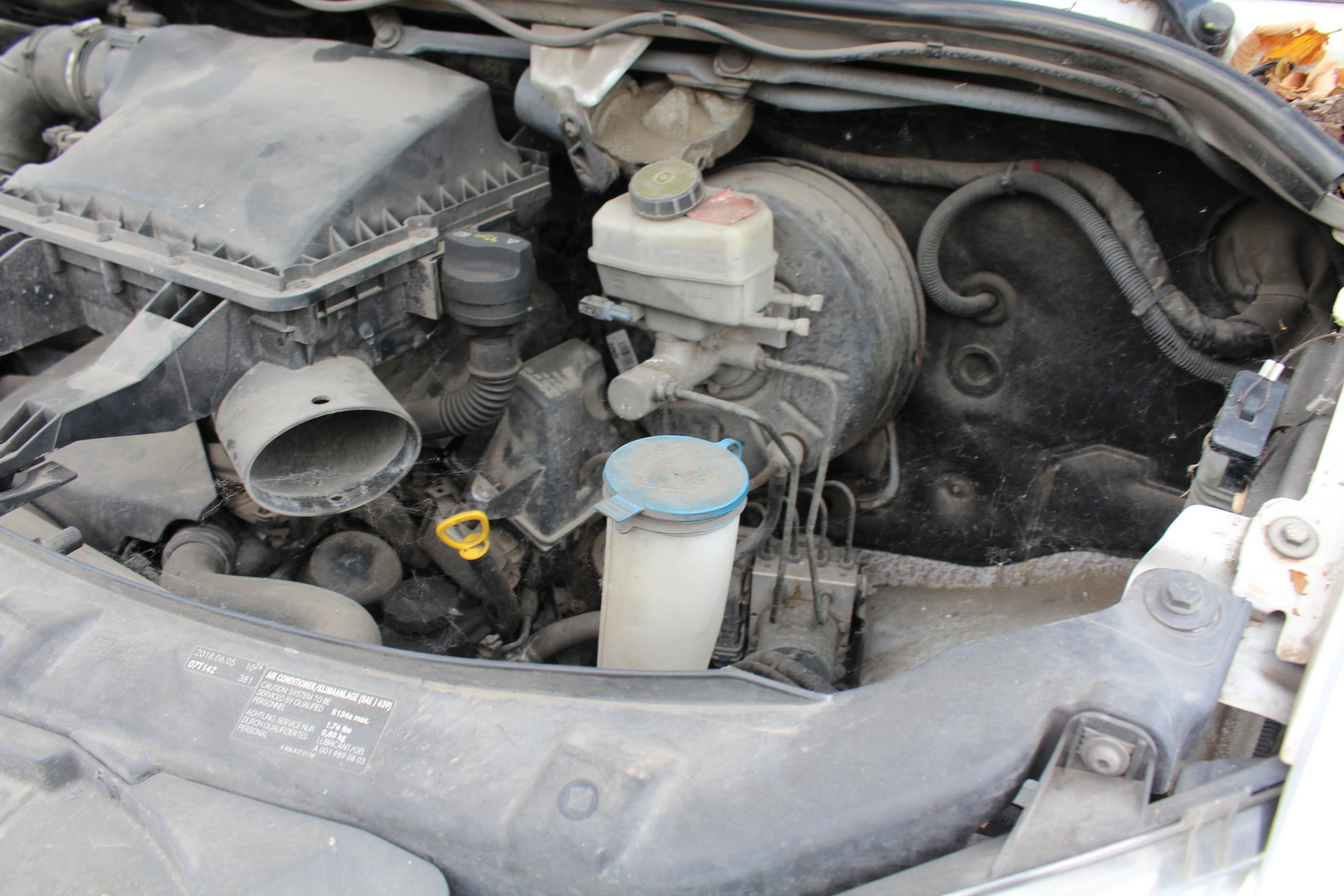 Hűtős kisteherautó 18