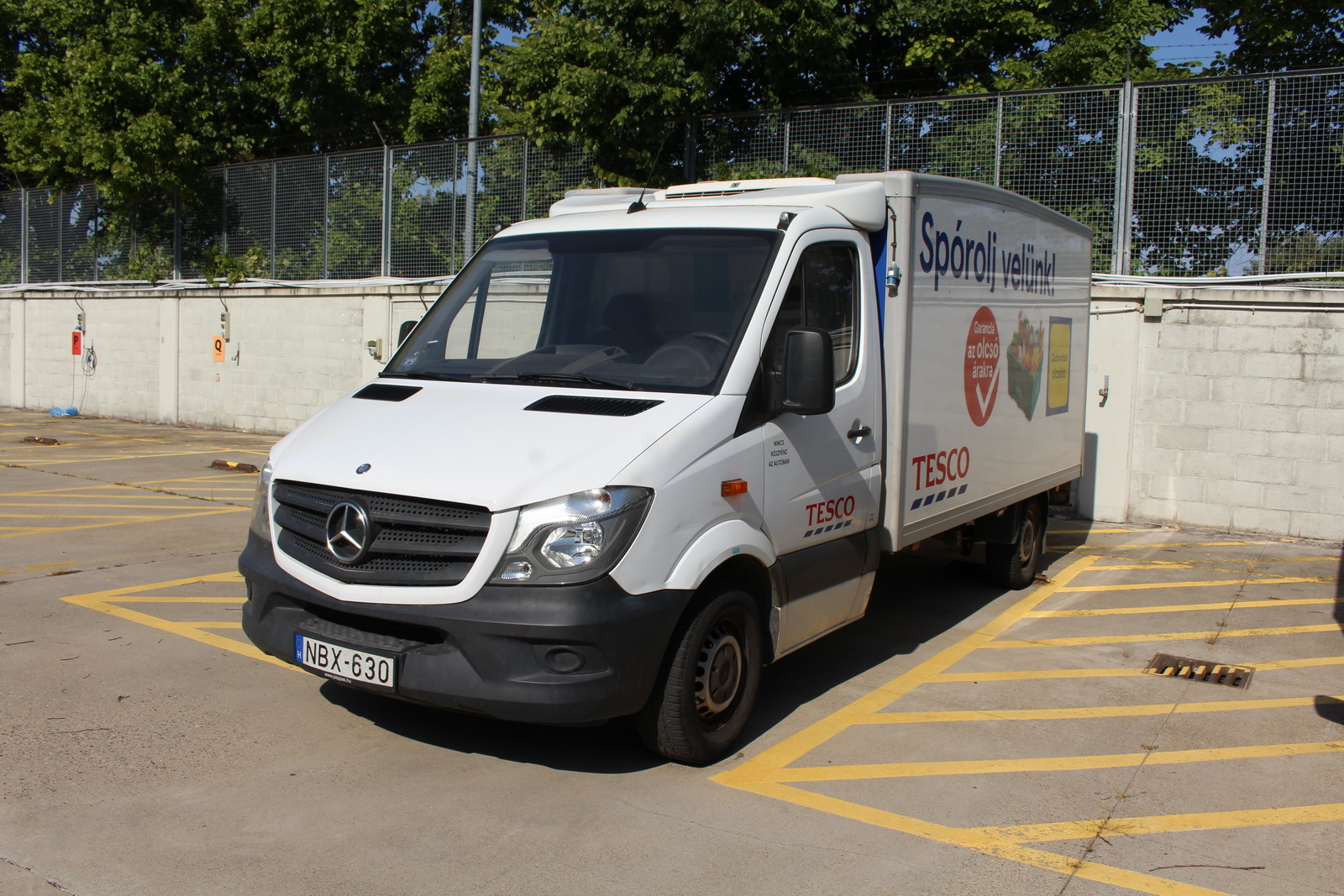 Hűtős kisteherautó 3