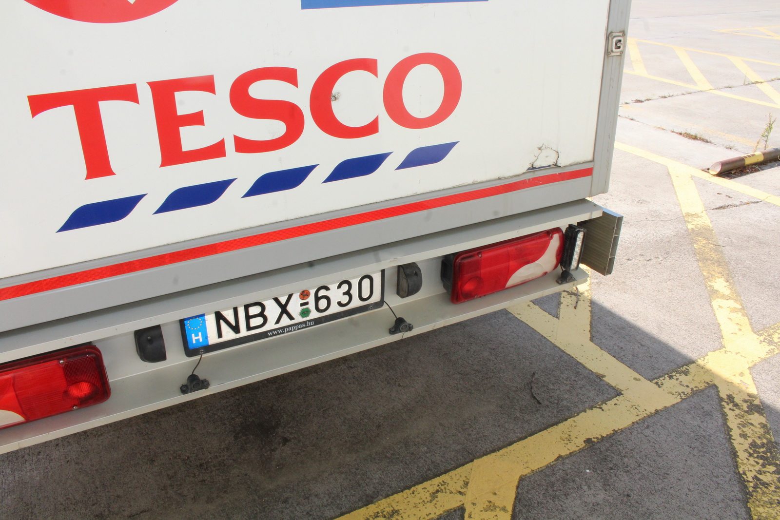 Hűtős kisteherautó 9