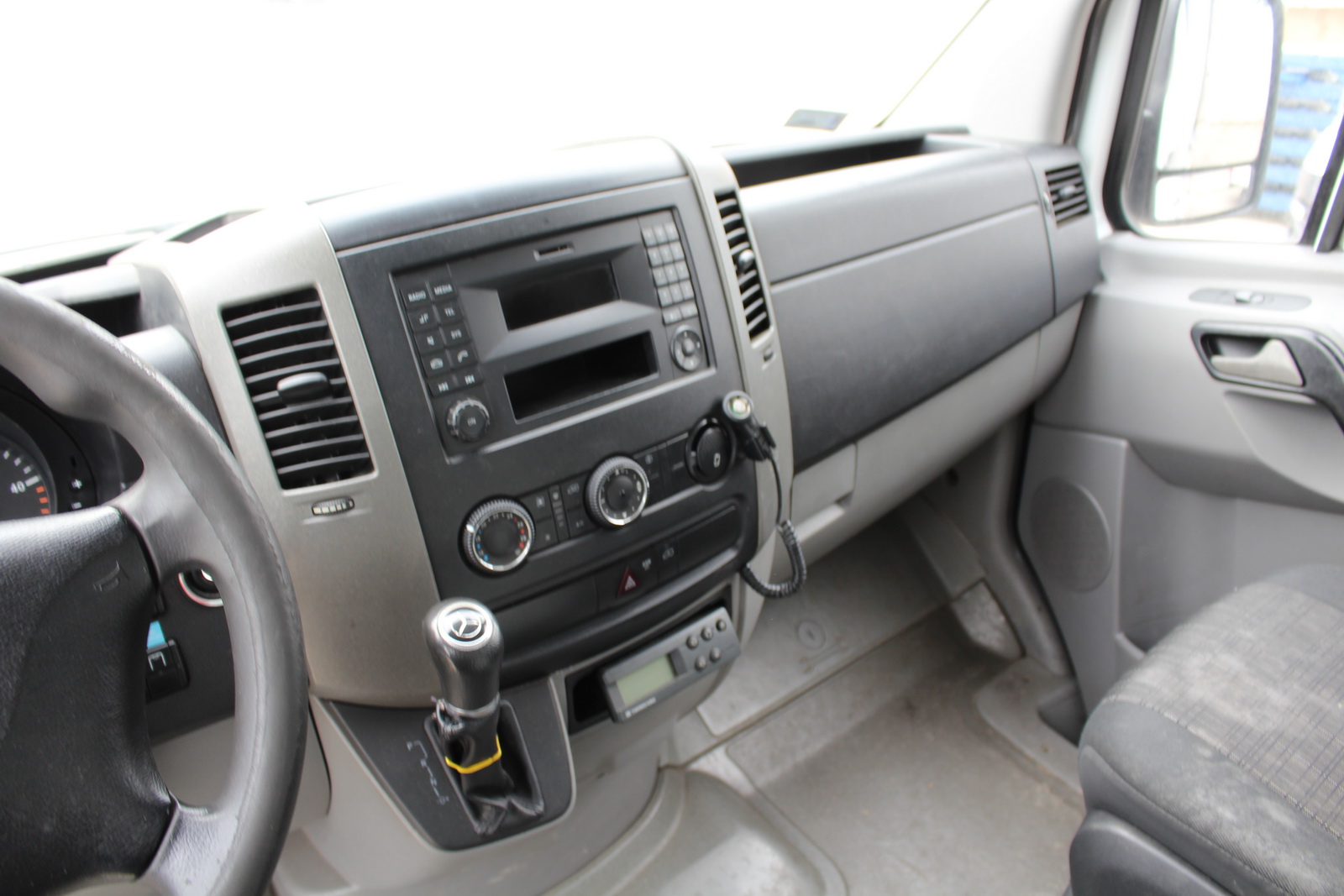 Hűtős kisteherautó 9