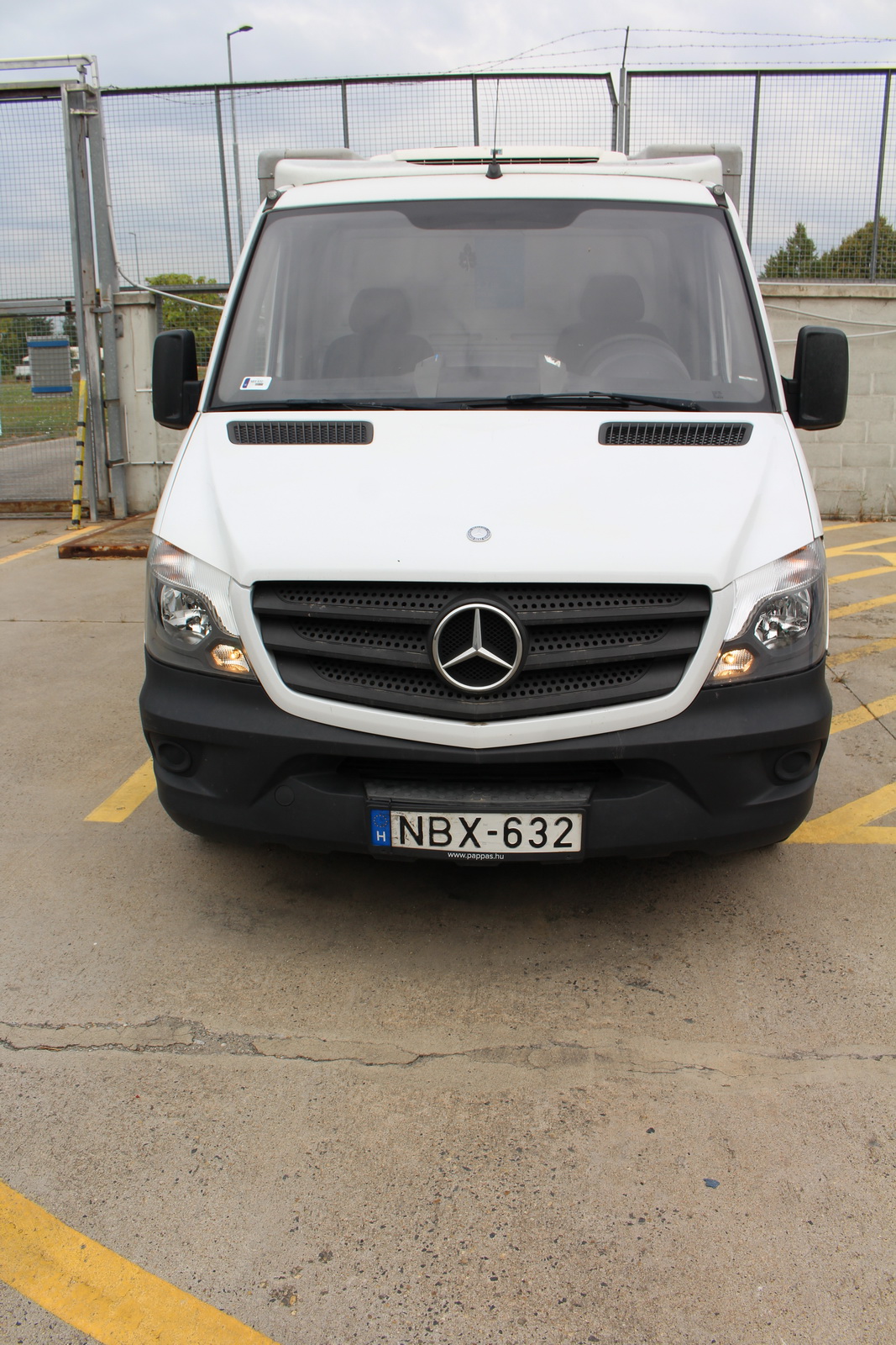 Hűtős kisteherautó 4