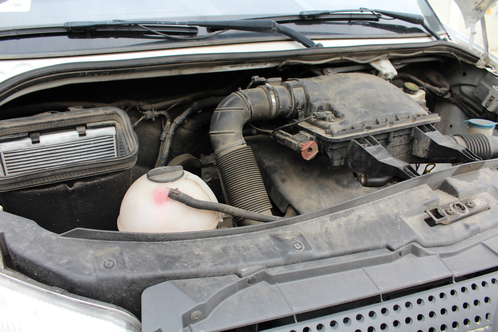 Hűtős kisteherautó 14