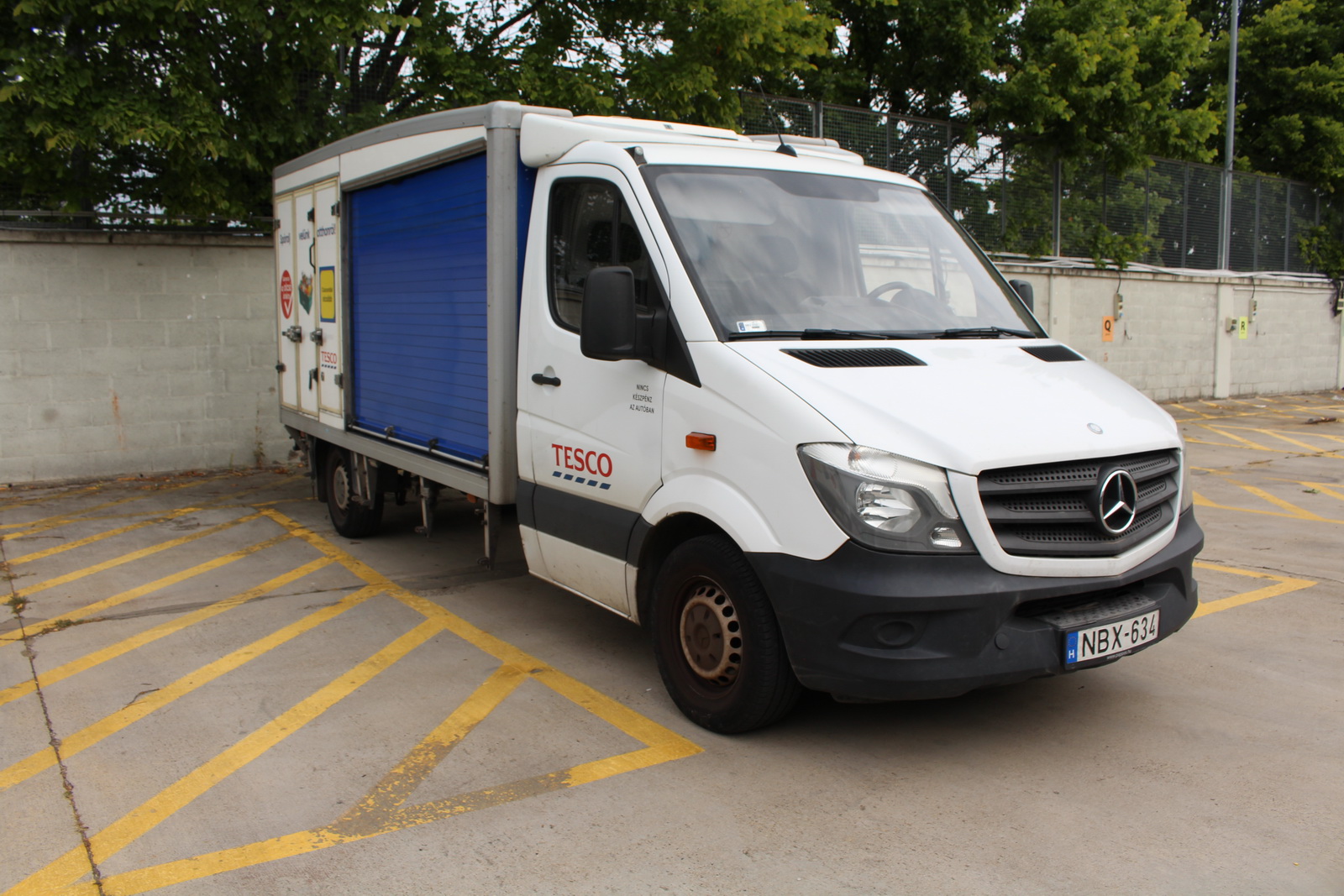 Hűtős kisteherautó 3