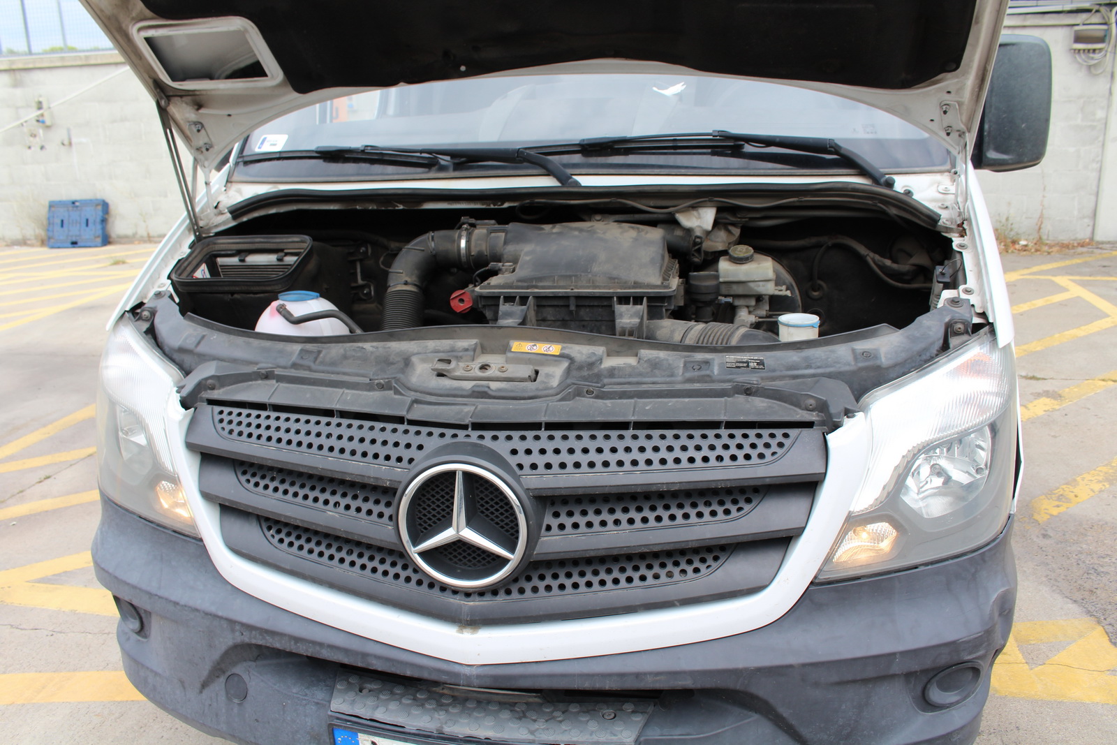 Hűtős kisteherautó 15