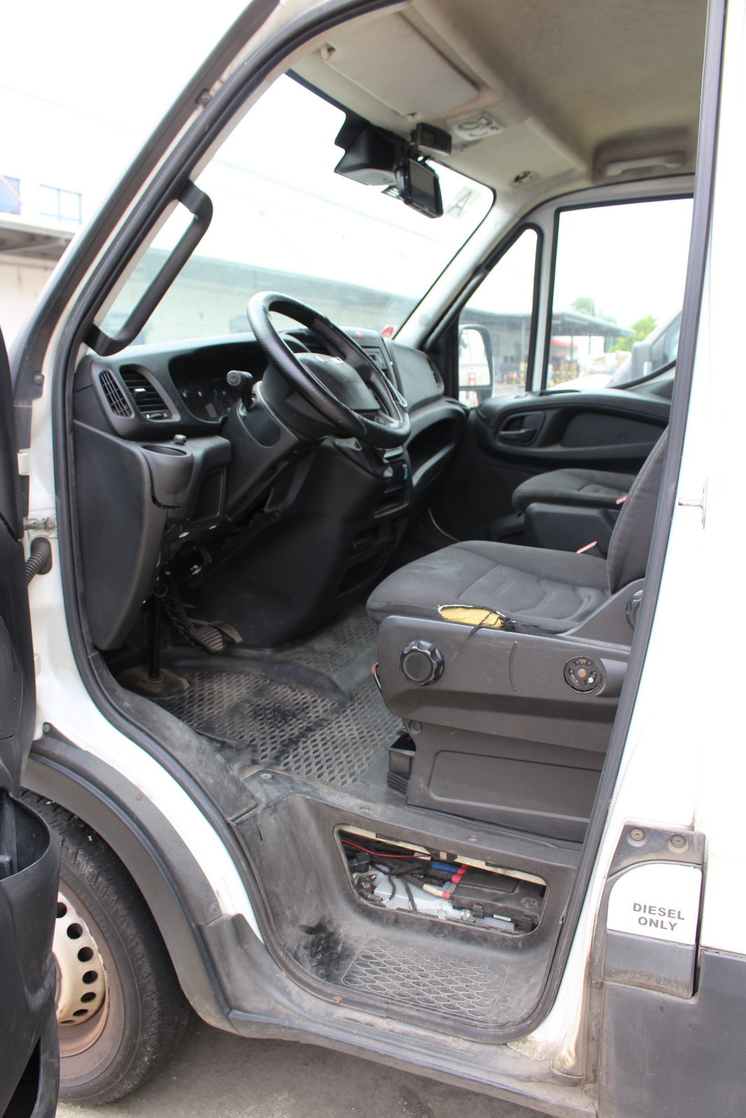 Hűtős kisteherautó 9