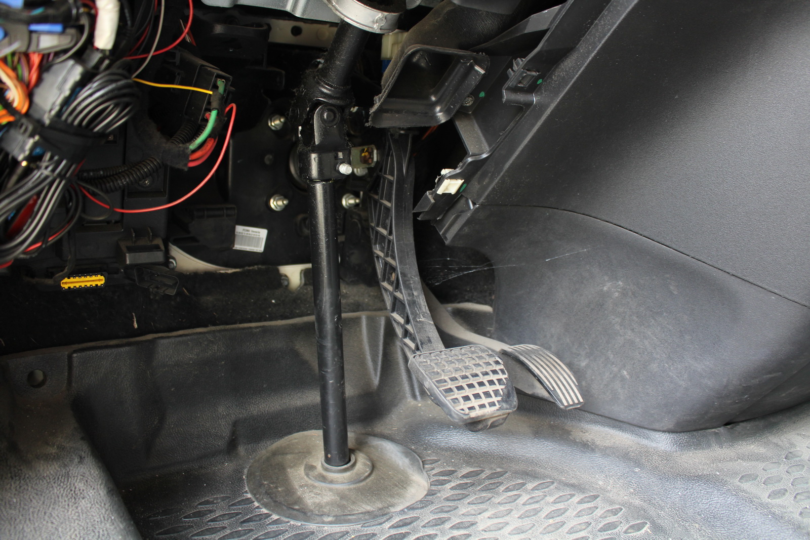 Hűtős kisteherautó 13