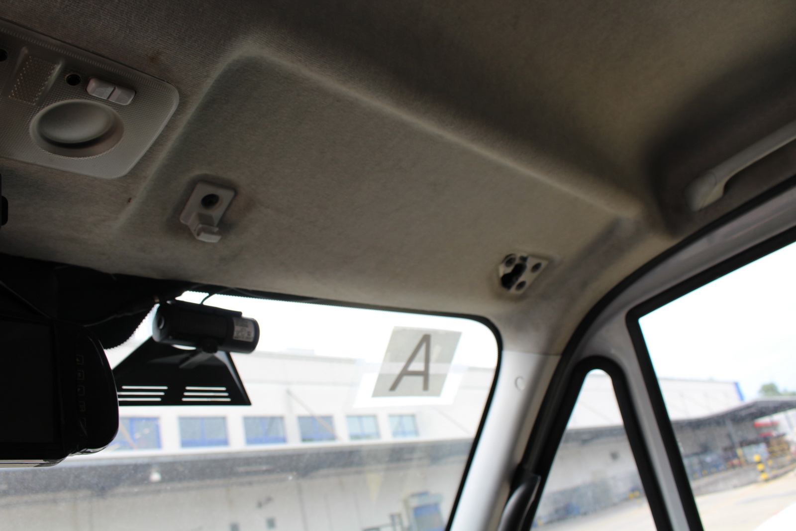 Hűtős kisteherautó 14