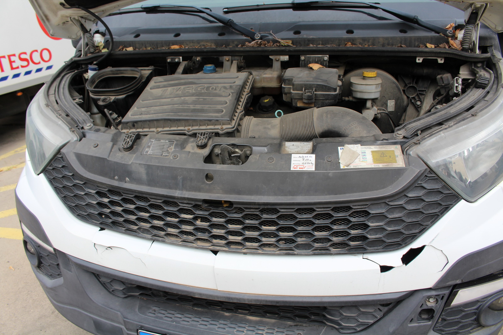 Hűtős kisteherautó 18