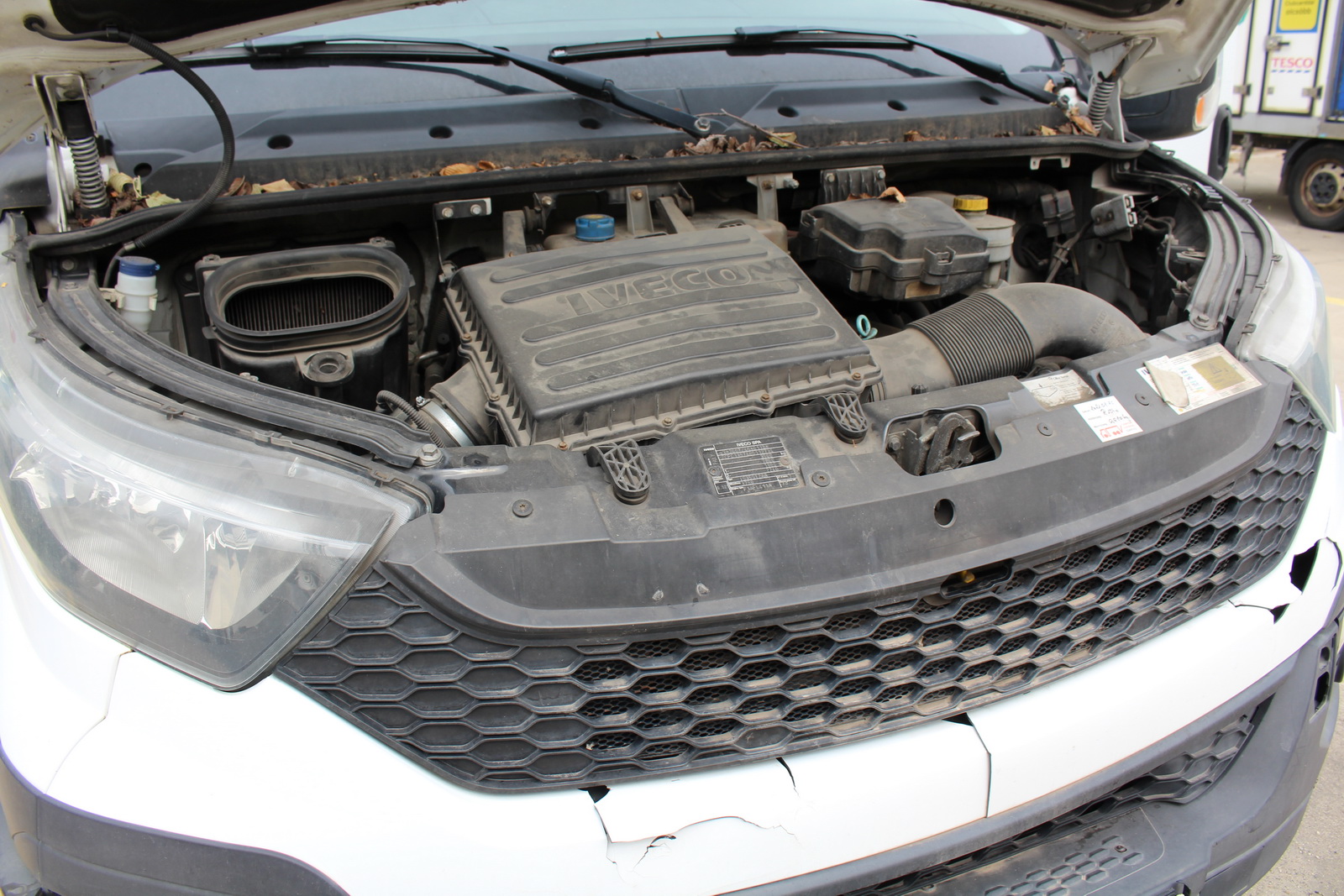 Hűtős kisteherautó 20