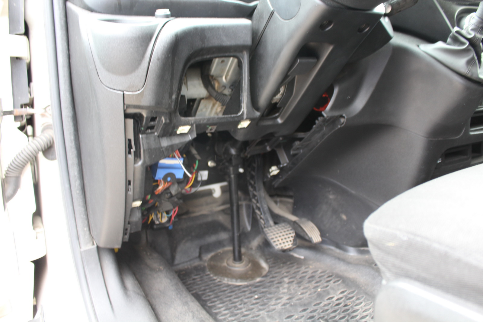 Hűtős kisteherautó 11