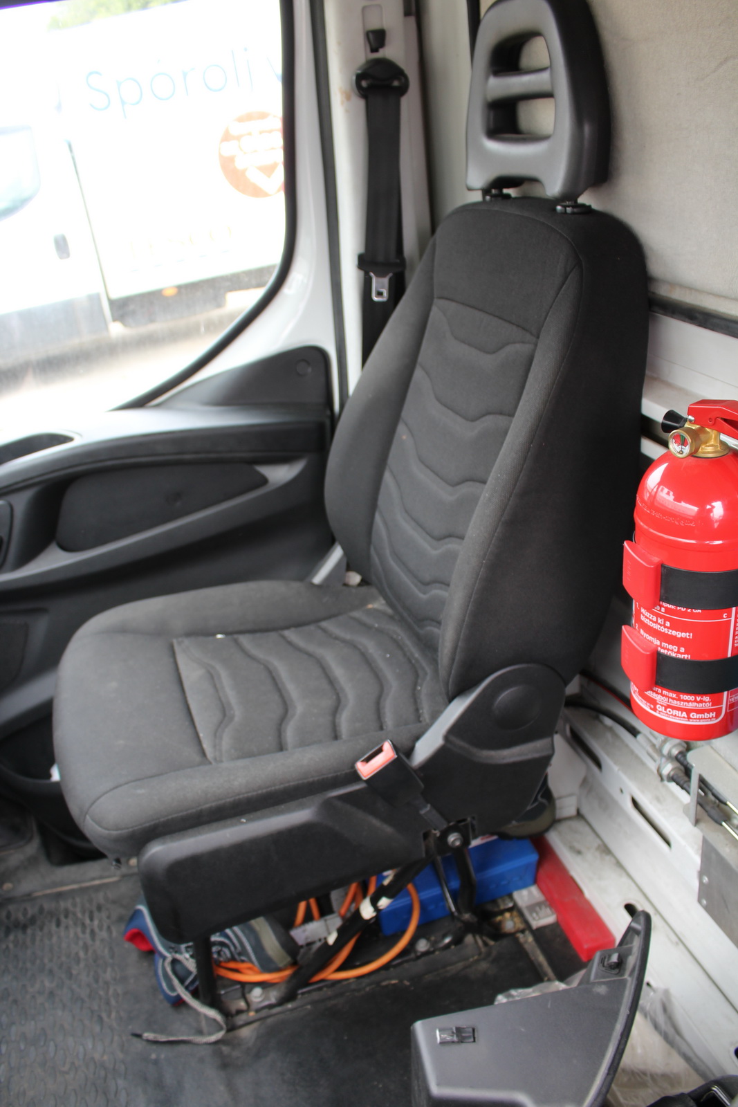 Hűtős kisteherautó 13