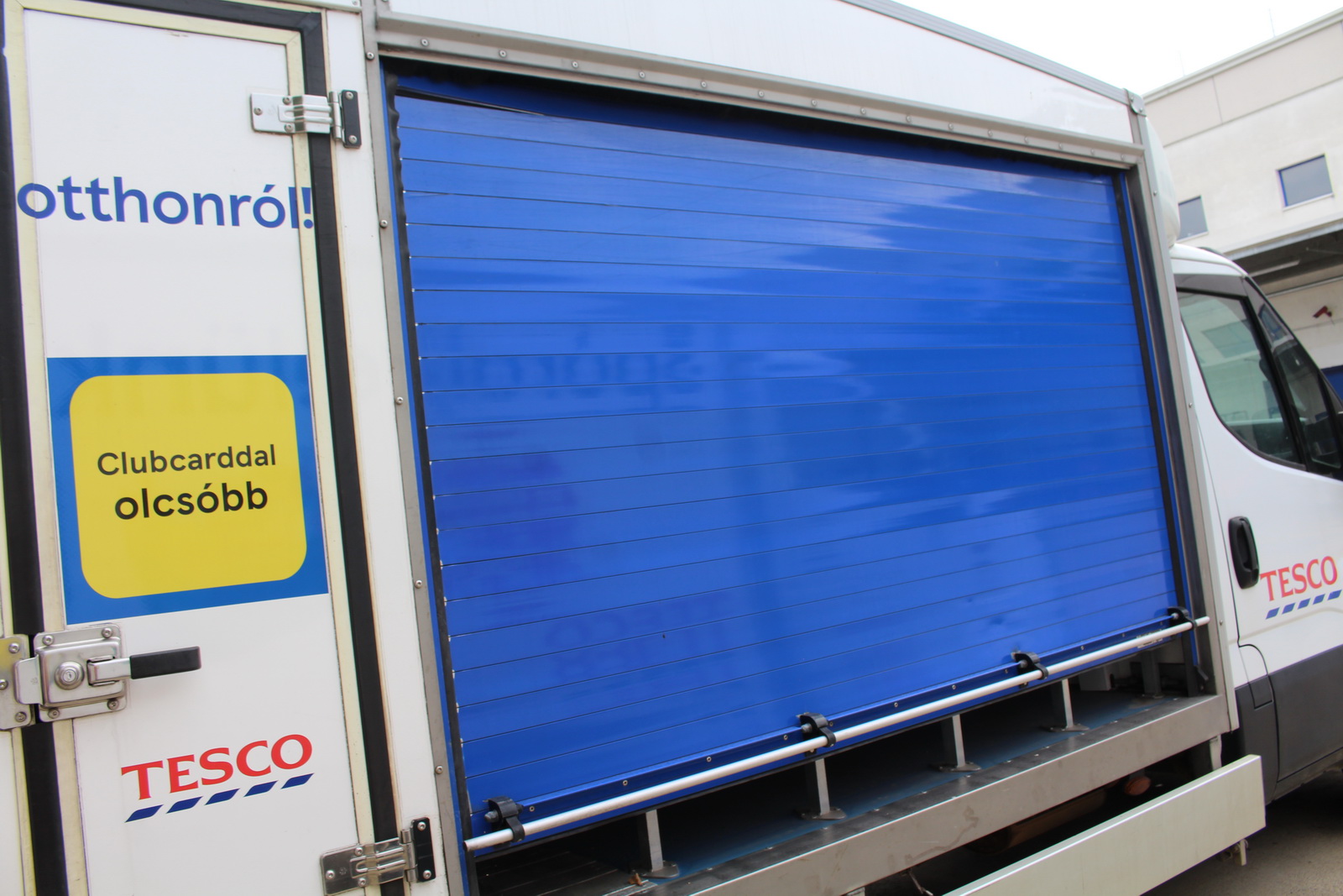 Hűtős kisteherautó 9