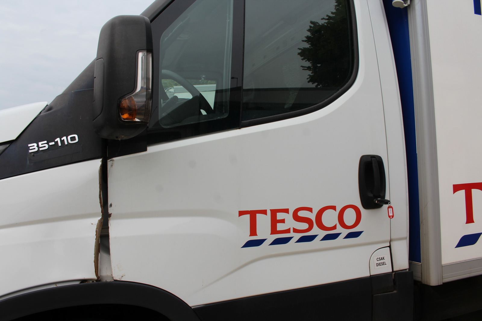 Hűtős kisteherautó 11