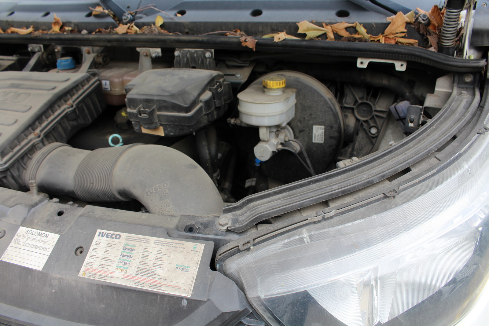 Hűtős kisteherautó 20